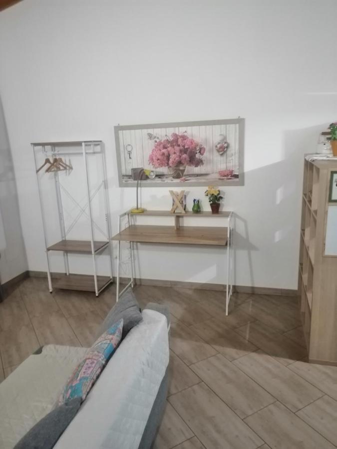 Cascina Legnago Trilocale A 6 Chilometri Da Salo' Apartment Villanuova sul clisi Ngoại thất bức ảnh
