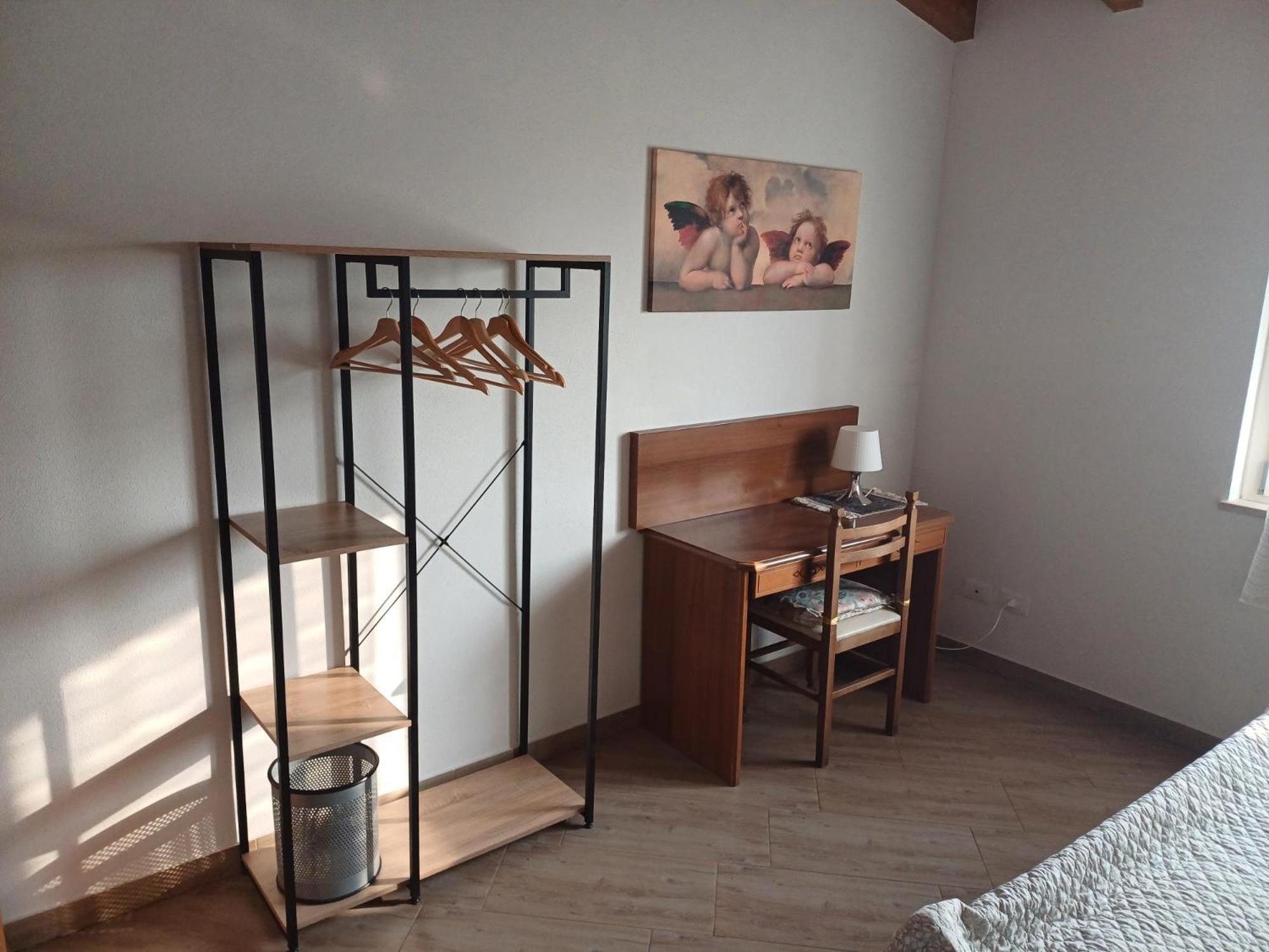 Cascina Legnago Trilocale A 6 Chilometri Da Salo' Apartment Villanuova sul clisi Ngoại thất bức ảnh