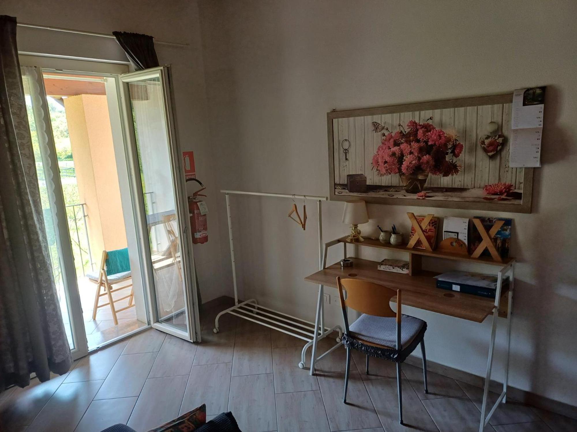 Cascina Legnago Trilocale A 6 Chilometri Da Salo' Apartment Villanuova sul clisi Ngoại thất bức ảnh